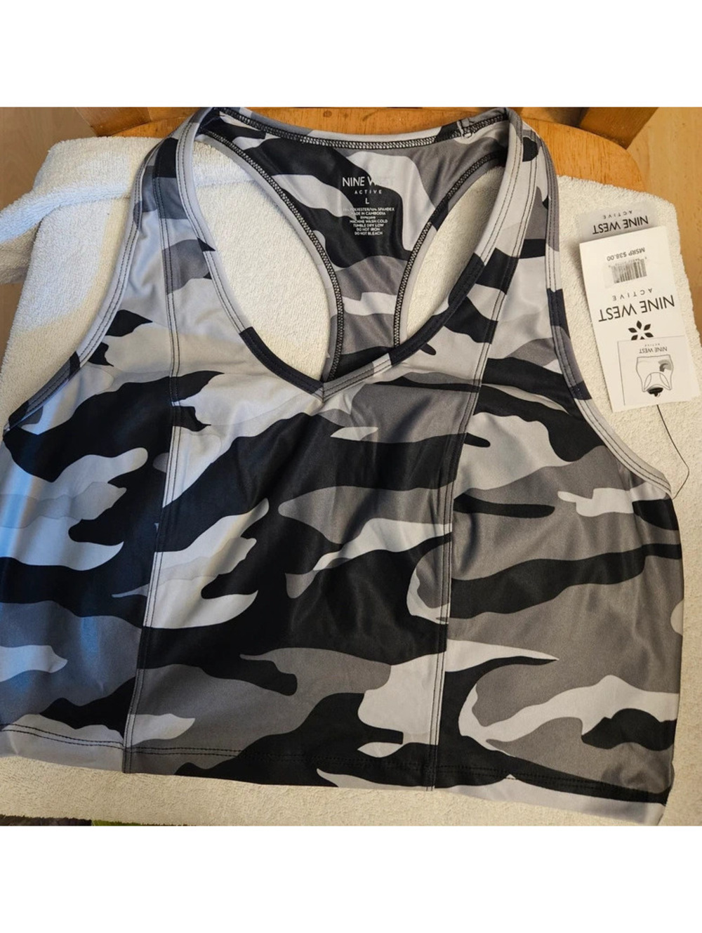 Nine West Active Sports Bra Size Medium Gray Black Camo Removable Cups NWT